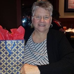 Meet your Posher, Rena